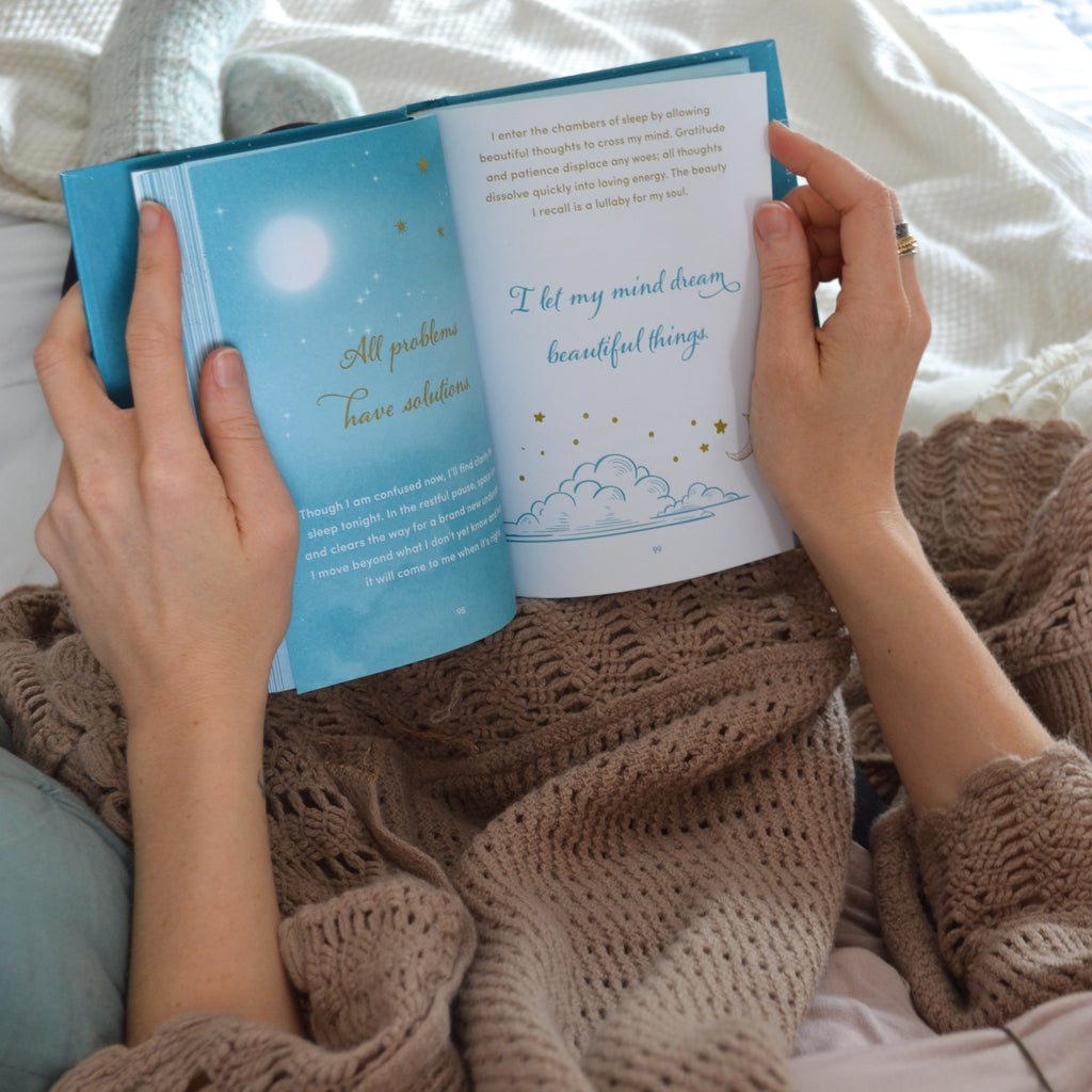 Sleep Affirmations: 200 Phrases for a Deep and Peaceful Sleep by Jennifer Williamson